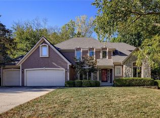 5704 Greenwood St, Shawnee, KS 66216