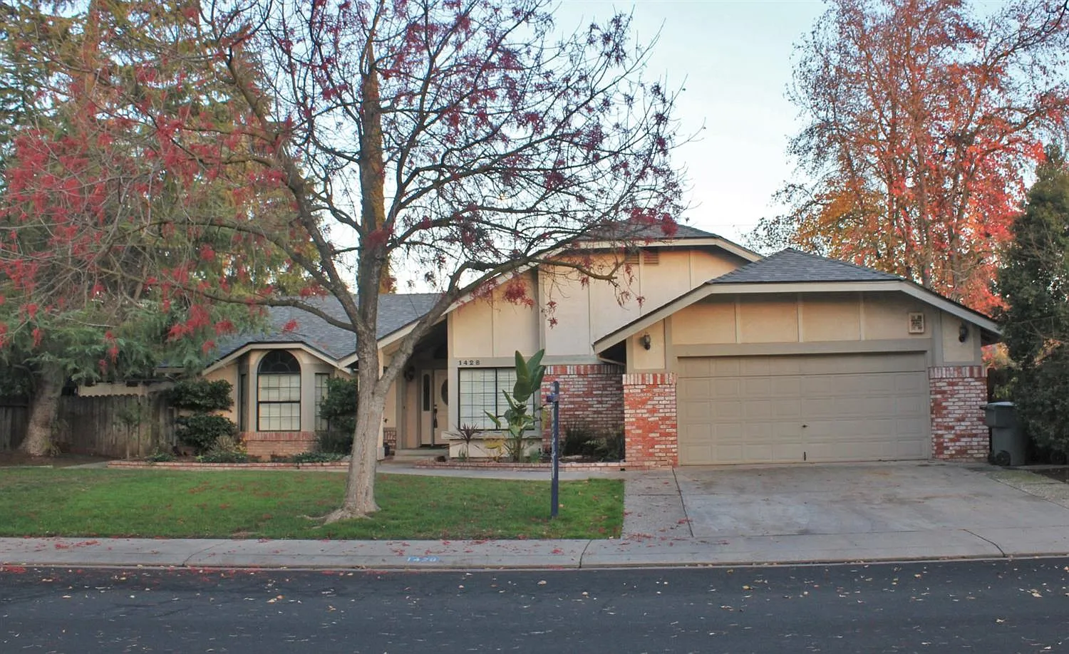 1428 Tonopah Cir photo 1