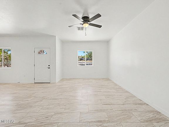 5th image of 1310 E Suncrest Dr