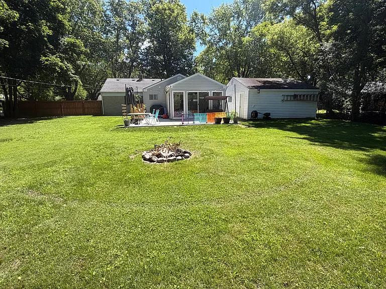 4801 Rioview Dr — Photo 10