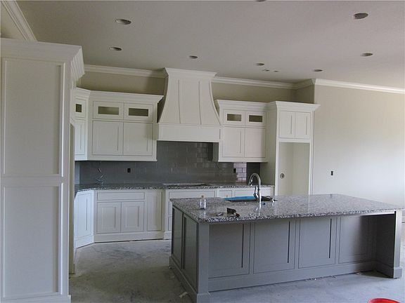 3rd image of 200 Grimsdell Cir