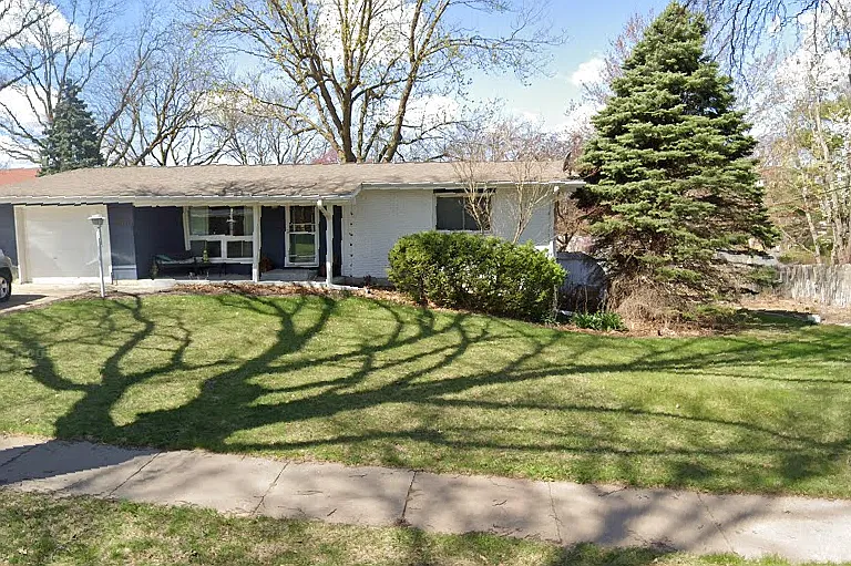 1231 Eldon Dr — Photo 1