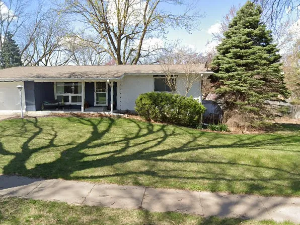 1231 Eldon Dr, Lincoln, NE 68510