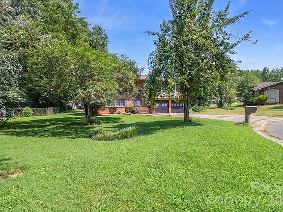 3rd image of 6204 Turtle Neck Ln
