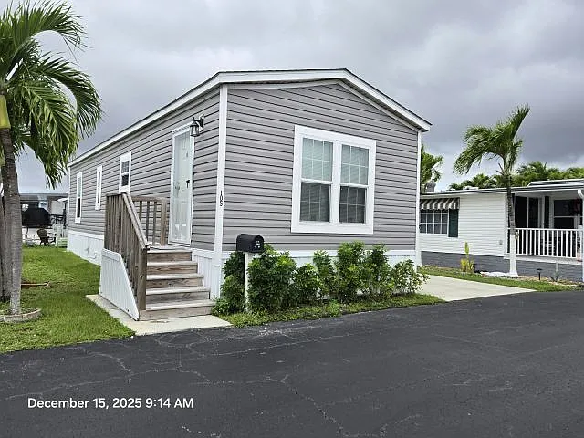 105 Lone Pine Dr #105D