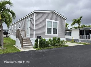 105 Lone Pine Dr #105D, Hallandale, FL 33009