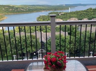 2 Treehouse Ln APT 11, Branson, MO 65616