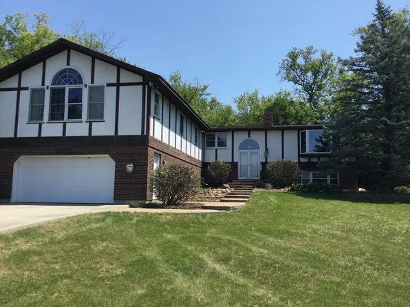 28613 N Jackson Ave, Wauconda, IL 60084