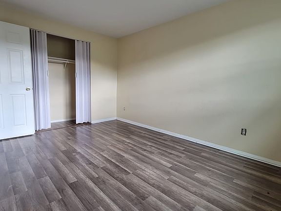5th image of 67 Fairview Ave #67