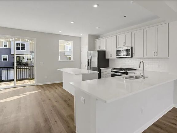 4th image of 6521 Jody Ave S
