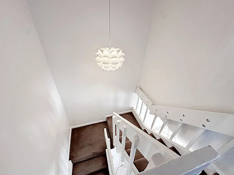 674 Rolling Green Dr — Photo 14