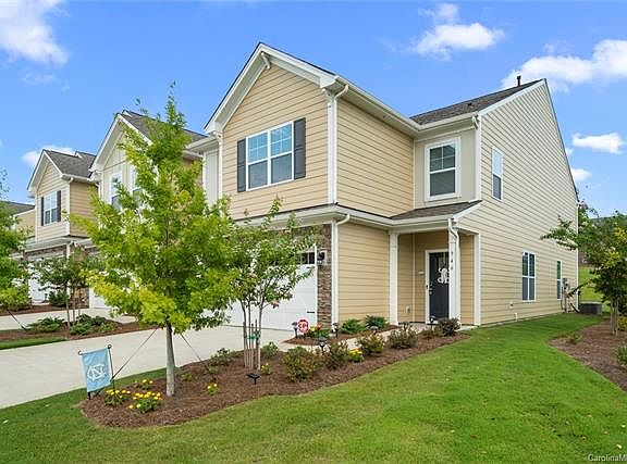 3rd image of 946 Pennington Dr #76