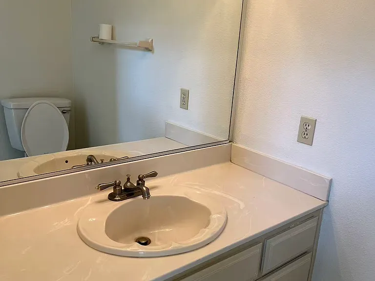 19356 Lambeth Ct — Photo 13