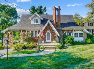 7526 Montgomery Rd, Cincinnati, OH 45236