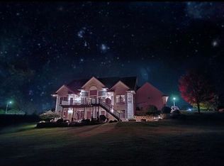 1312 Gavin Dr, Waverly, IA 50677