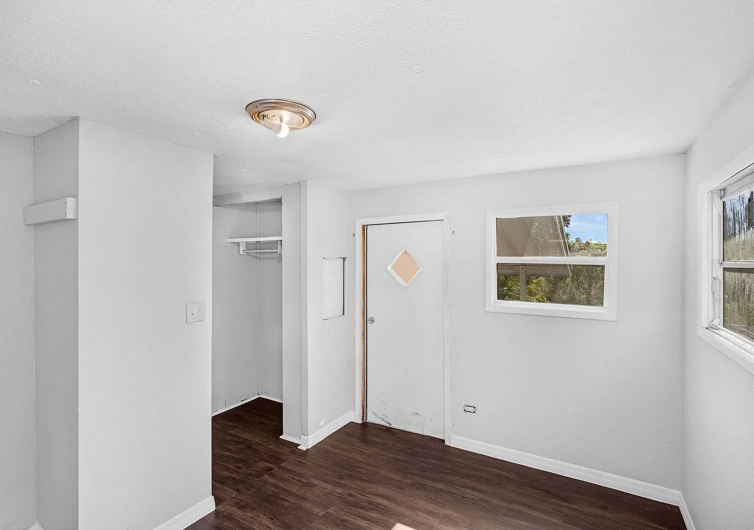 Welcome to thoughtfully updated 2-bedroom, 1-bath mobile home offering comfort, convenience, and ... — Photo 3