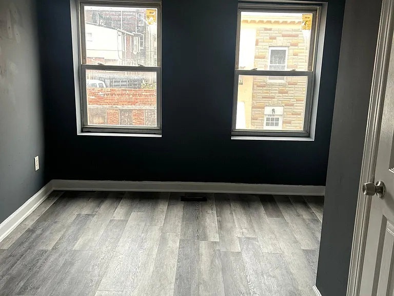 1208 N Spring St — Photo 5