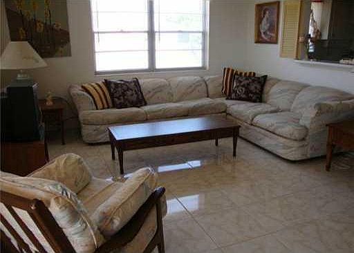 2nd image of 122 Canterbury E