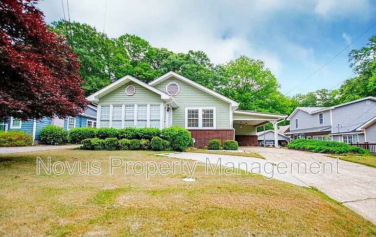 142 Oak Ave — Photo 2