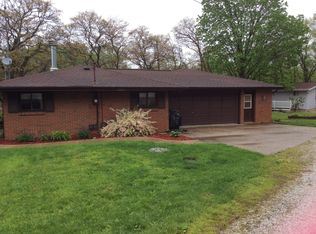 276 Cypress Point, Petersburg, IL 62675