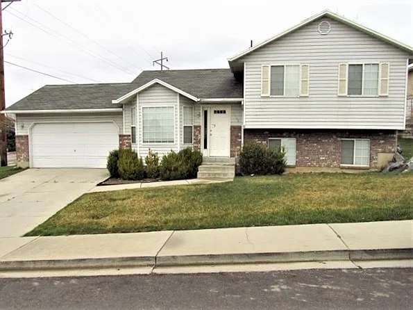 1188 W 1420 N — Photo 1