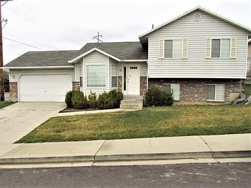 1188 W 1420 N Photo 1