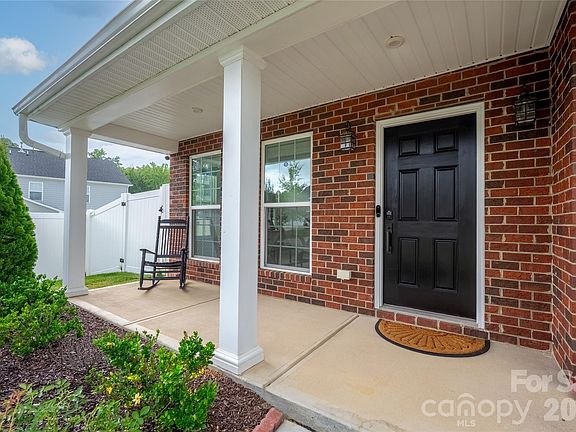 4th image of 13411 Quicksilver Ln