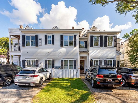 3rd image of 218 Venning St #3