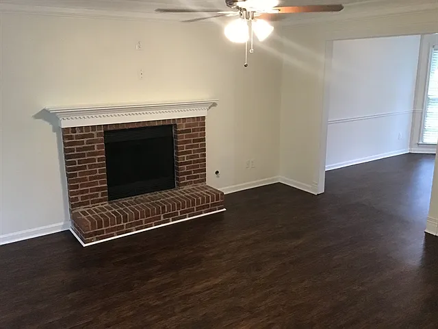 4 bed, 2.5 bath, 1676 sqft, $2,225 — Photo 4