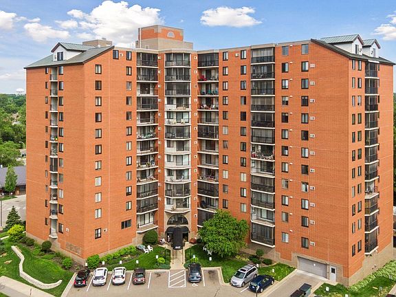 3rd image of 6500 Woodlake Dr APT 1006
