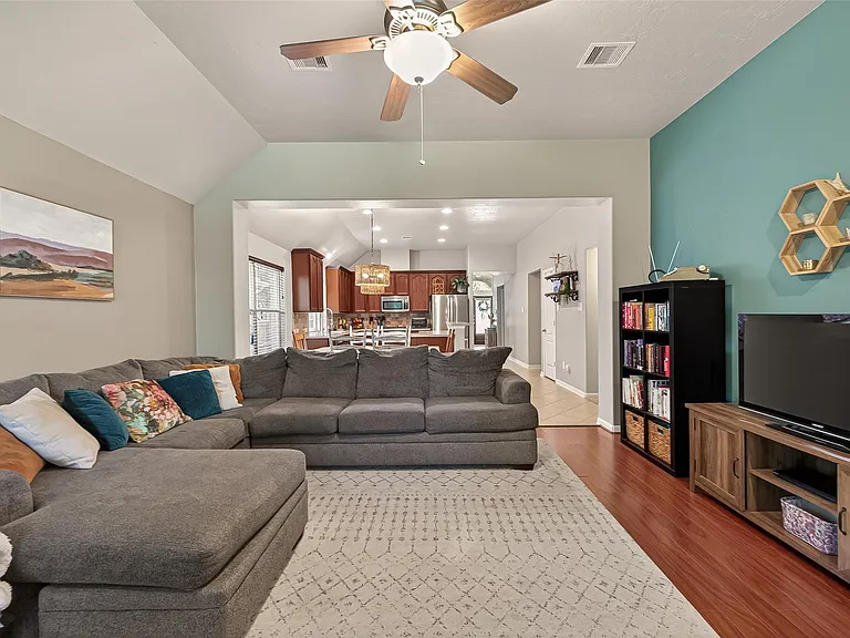 11518 Columbia Pines Ln — Photo 10