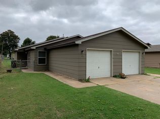 2101 W Oak Ave, Enid, OK 73703