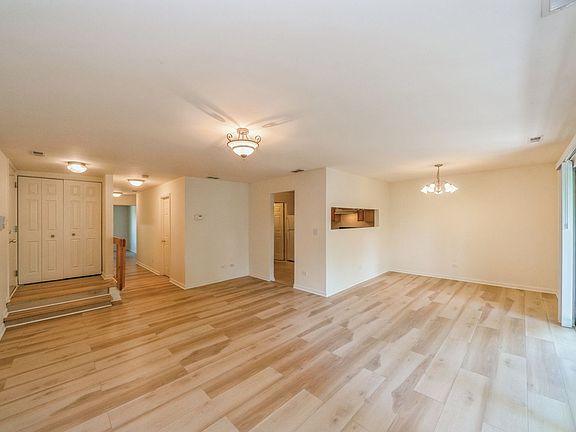 3rd image of 825 Waterview Cir Unit C