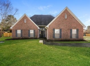 220 Moss Valley Cir, Brandon, MS 39042