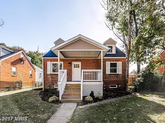 3rd image of 313 New Jersey Ave NE