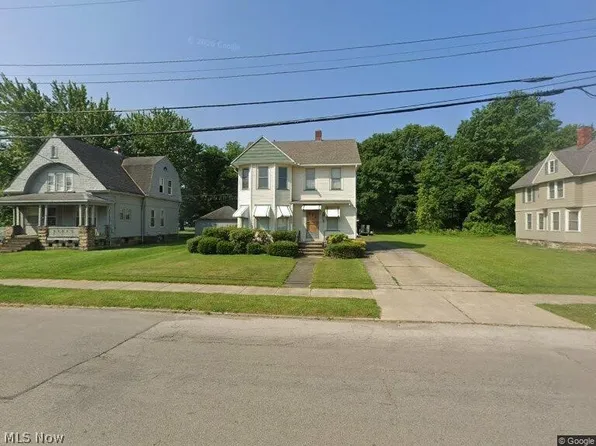 3323 Lake Ave, Ashtabula, OH 44004
