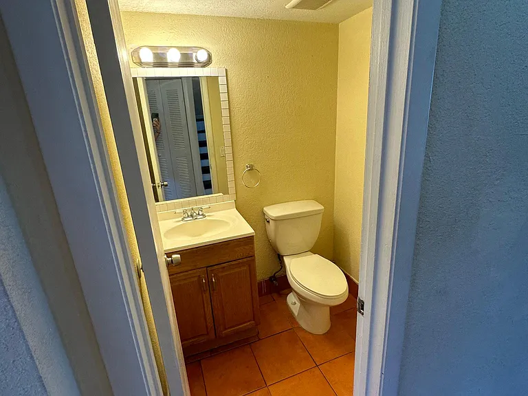 1111 NW 43rd Ave #201 — Photo 16