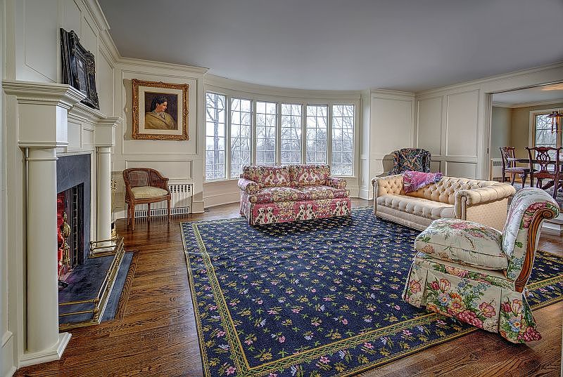 house on the hill ジャンプスーツ　tile 星柄　80 Tortuga Founder Andrea Hill's Clinton Hill Brownstone Renovation