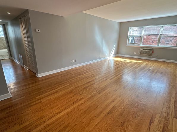 2bd 1ba — 4924 Mulford St APT 3E