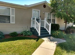 21566 Clochette Dr, Macomb, MI 48044