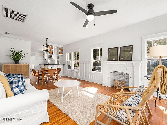 3rd image of 3578 HERSCHEL Street