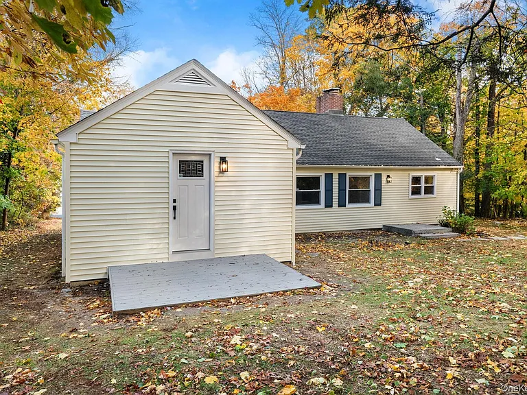 27 Winding Ln — Photo 35