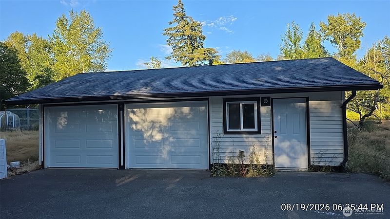 2nd image of 3984 Bancroft Road
