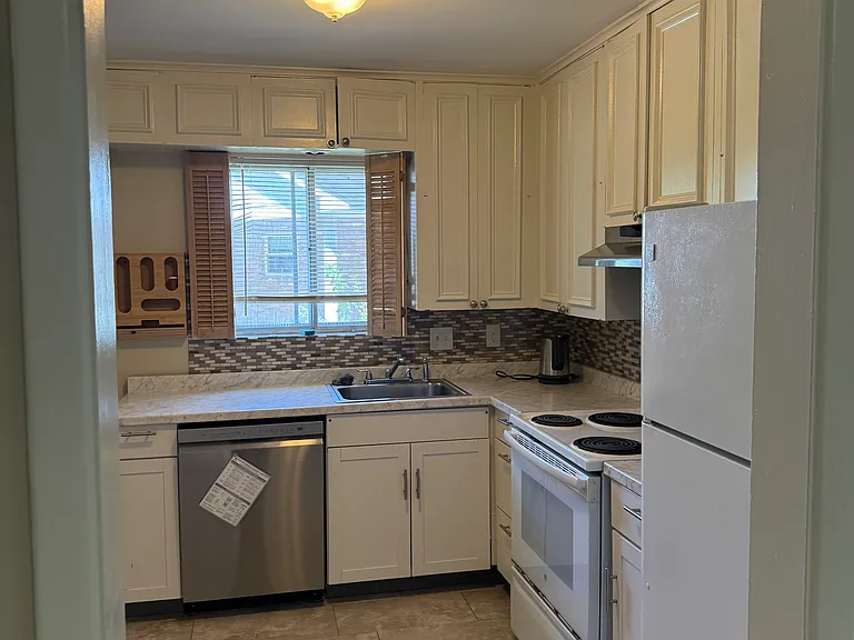 7 Bobolink Cir #W — Photo 6