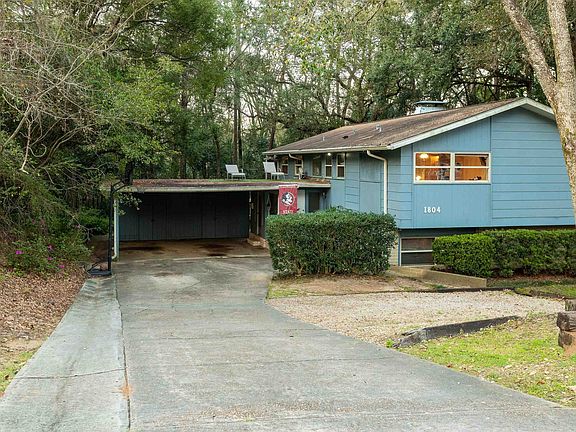 2nd image of 1804 Westridge Dr