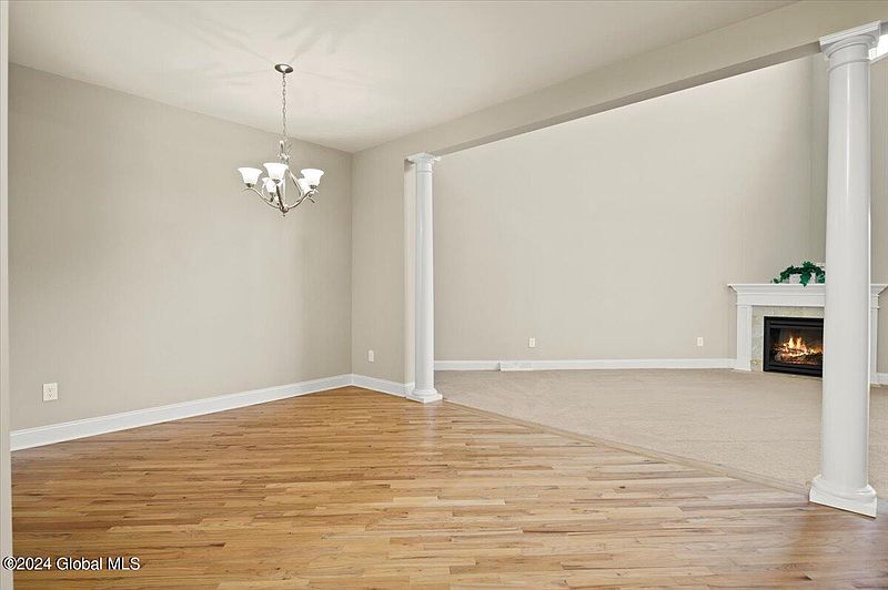 5th image of 9 Friebel Road