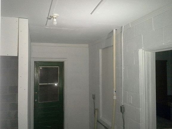 4th image of 1405 Saint Johns Ave