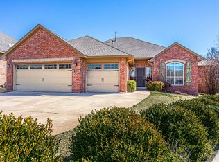 616 Palermo Cir, Edmond, OK 73034