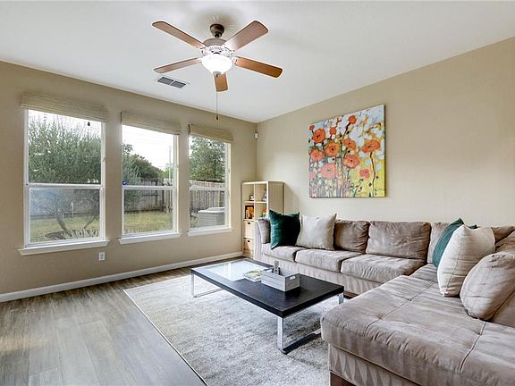 4th image of 1309 Central Park Ct