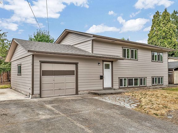 3rd image of 5071 SE Mason Ln